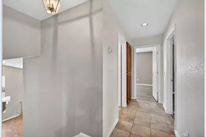 8758 Freesia Drive, Elk Grove, CA 95624 - Photo 33