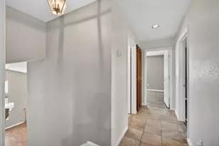 8758 Freesia Dr, Elk Grove, CA 95624 - Photo 33