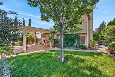 8758 Freesia Drive, Elk Grove, CA 95624 - Photo 55