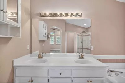 8758 Freesia Drive, Elk Grove, CA 95624 - Photo 39