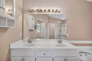 8758 Freesia Dr, Elk Grove, CA 95624 - Photo 39