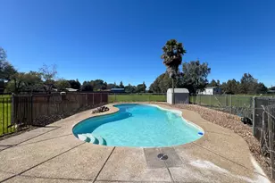 14076 Saradale Ln, Galt, CA 95632 - Photo 11