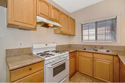2224 17th Street, Sacramento, CA 95818 - Photo 9