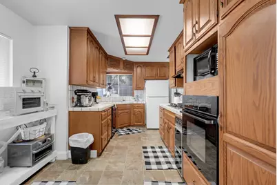 1226 Chehalem Drive, Modesto, CA 95350 - Photo 29