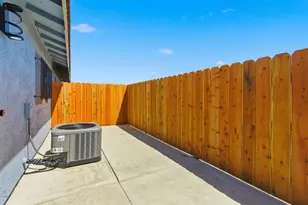 2828 Homewood Dr, Stockton, CA 95210 - Photo 19