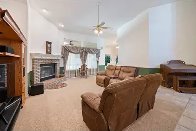 2693 E Lester Avenue, Fresno, CA 93720 - Photo 7