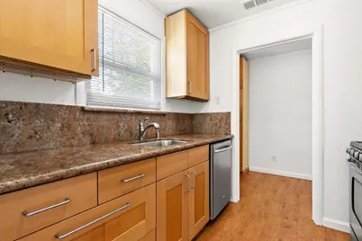 7020 18th Avenue, Sacramento, CA 95820 - Photo 9