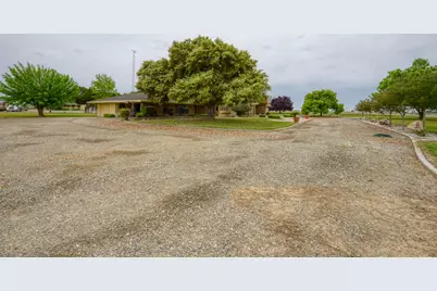 1471 State Highway 33, Gustine, CA 95322 - Photo 5