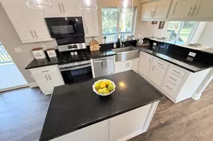 12155 Gilham Ct, Grass Valley, CA 95949 - Photo 5