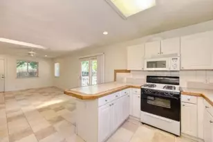 736 S School St, Lodi, CA 95240 - Photo 7