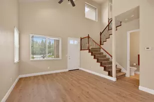 8221 Ashcrest Ln, Fair Oaks, CA 95628 - Photo 9