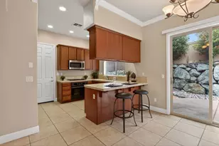 8221 Ashcrest Ln, Fair Oaks, CA 95628 - Photo 3