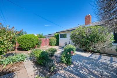 3544 E Indianapolis Avenue, Fresno, CA 93726 - Photo 33