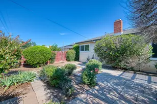 3544 E Indianapolis Ave, Fresno, CA 93726 - Photo 33