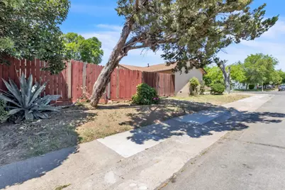 5900 64th Street, Sacramento, CA 95824 - Photo 25