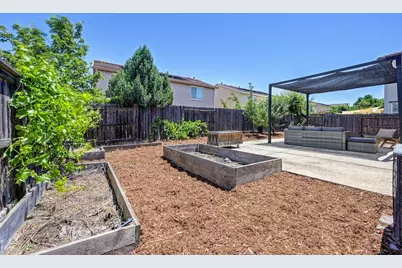 9715 Collie Way, Elk Grove, CA 95757 - Photo 43