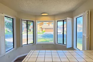 5 Rollingbrook Cir, Sacramento, CA 95833 - Photo 3