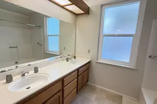 5 Rollingbrook Cir, Sacramento, CA 95833 - Photo 9