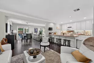 11 Park W Ct, Sacramento, CA 95831 - Photo 9