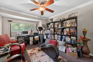 11 Park W Ct, Sacramento, CA 95831 - Photo 27