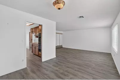 6129 Kifisia Way, Fair Oaks, CA 95628 - Photo 15