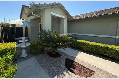 879 Wallace Drive, Woodland, CA 95776 - Photo 3