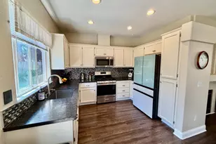 879 Wallace Dr, Woodland, CA 95776 - Photo 11
