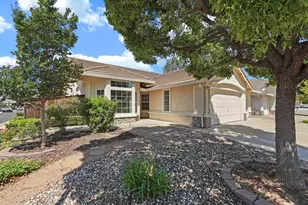 8992 Panamint Ct, Elk Grove, CA 95624 - Photo 5