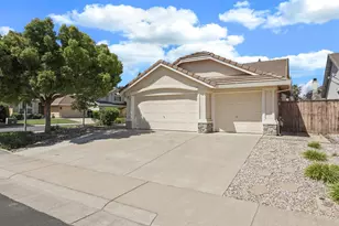 8992 Panamint Ct, Elk Grove, CA 95624 - Photo 3