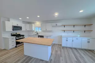 Eureka Ln, Sacramento, CA 95842 - Photo 15