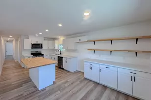 Eureka Ln, Sacramento, CA 95842 - Photo 13