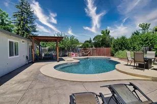 9409 Torchy Ct, Sacramento, CA 95826 - Photo 23