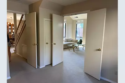 1067 Rio Cidade Way, Sacramento, CA 95831 - Photo 13