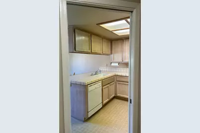 1067 Rio Cidade Way, Sacramento, CA 95831 - Photo 9