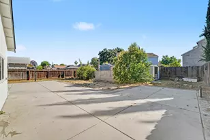 234 S Lee Ave, Oakdale, CA 95361 - Photo 23
