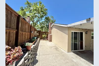 6844 Duckling Way, Sacramento, CA 95842 - Photo 9
