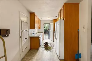 6836 Burdett Way, Sacramento, CA 95823 - Photo 9