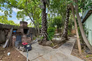 6836 Burdett Way, Sacramento, CA 95823 - Photo 29