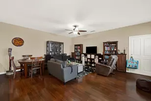 5824 Northborough Dr, Sacramento, CA 95835 - Photo 15