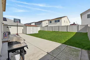 8883 Sebago Wy, Elk Grove, CA 95758 - Photo 43