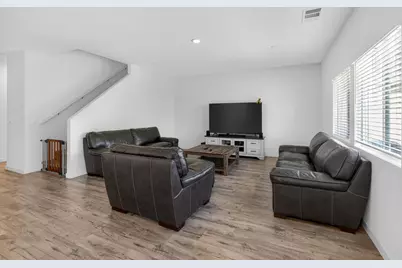 8883 Sebago Way, Elk Grove, CA 95758 - Photo 15