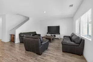 8883 Sebago Wy, Elk Grove, CA 95758 - Photo 15