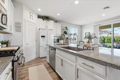 2032 Coffee Creek Way, Plumas Lake, CA 95961 - Photo 15