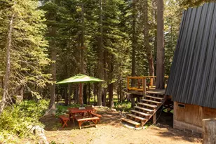 2366 Slumber Way, Soda Springs, CA 95728 - Photo 31