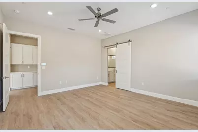 9107 Colzie Court, Elk Grove, CA 95624 - Photo 5