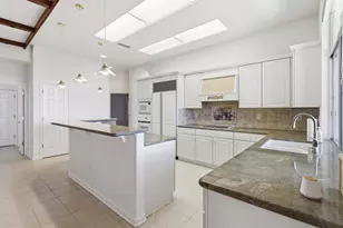 7170 Lost Lake Ln, Roseville, CA 95747 - Photo 19