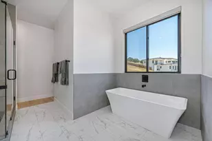 662 W Sundahl Dr, Folsom, CA 95630 - Photo 39