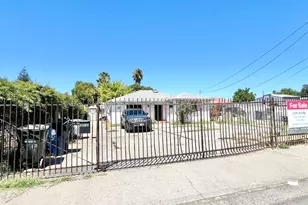 2513 Connie Dr, Sacramento, CA 95815 - Photo 41