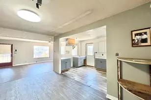 2513 Connie Dr, Sacramento, CA 95815 - Photo 27
