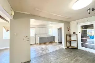2513 Connie Dr, Sacramento, CA 95815 - Photo 13